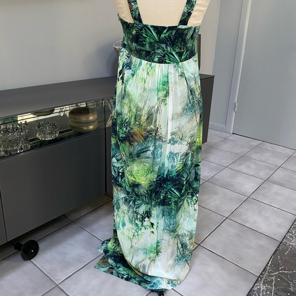 W BY WORTH Tropical rainforest maxi dress. - Picture 3 of 6